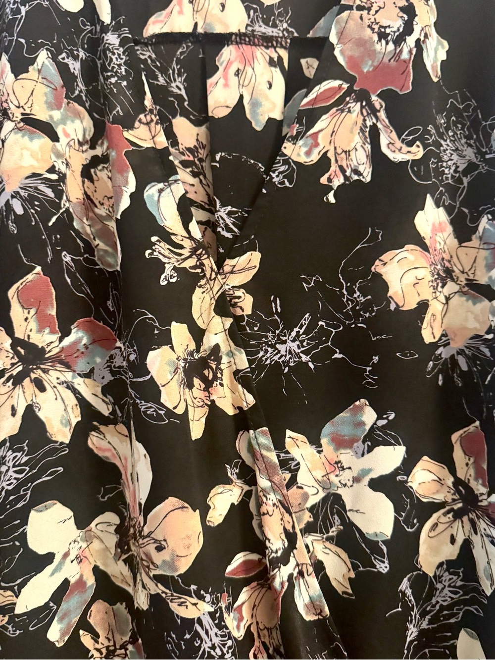West Kei Women's Black Floral Open Front Flare Sleeve Blouse Size Large - Picture 6 of 9